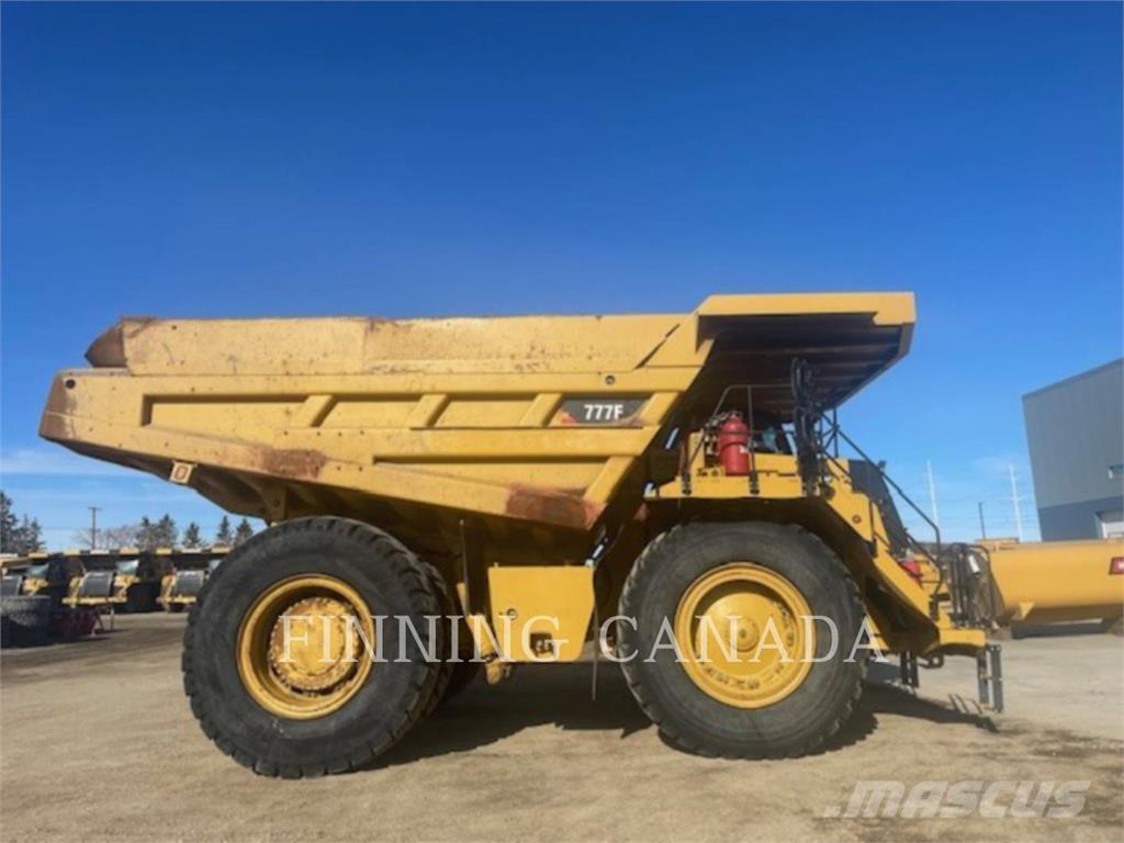 CAT 777F Dumper - Knickgelenk