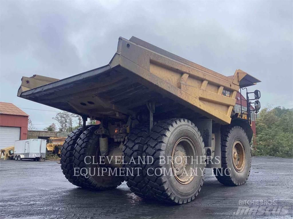 CAT 777G Dumper - Knickgelenk