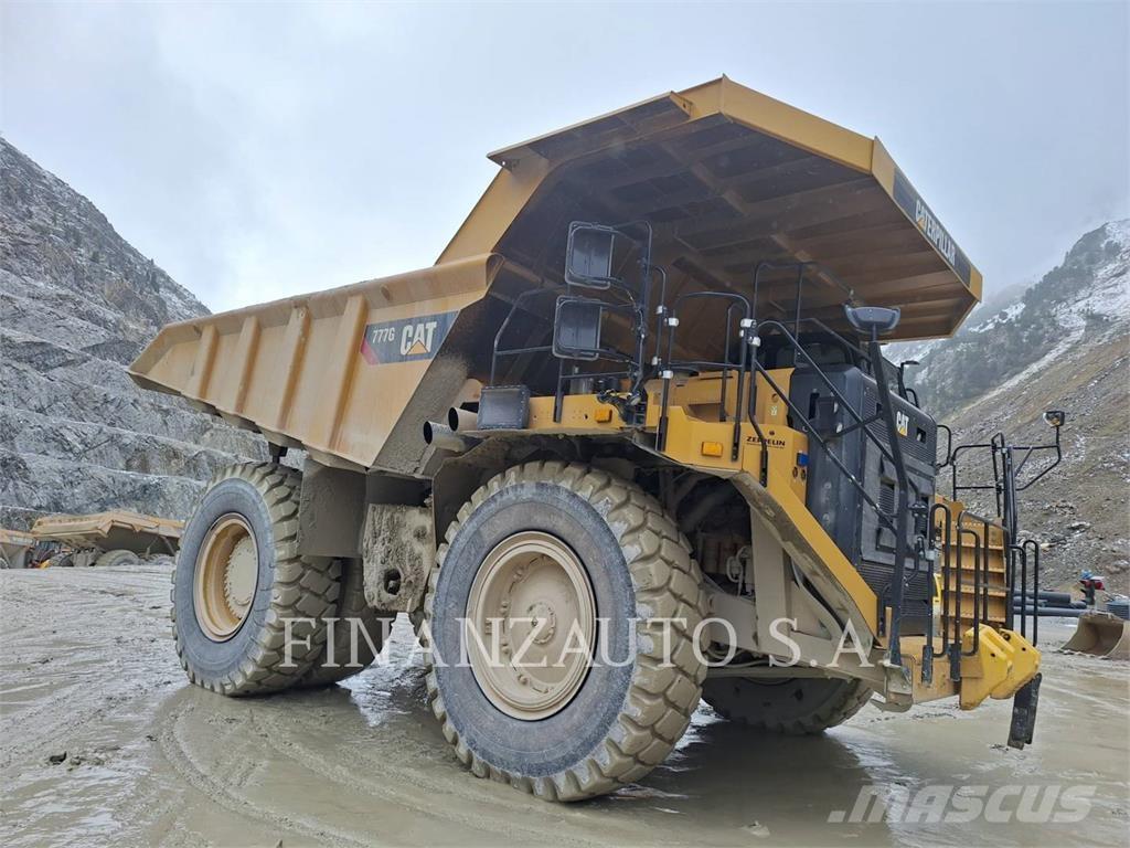 CAT 777G Dumper - Knickgelenk