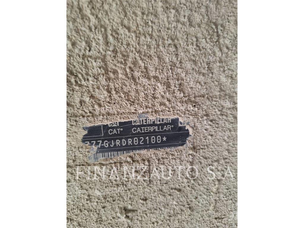 CAT 777G Dumper - Knickgelenk