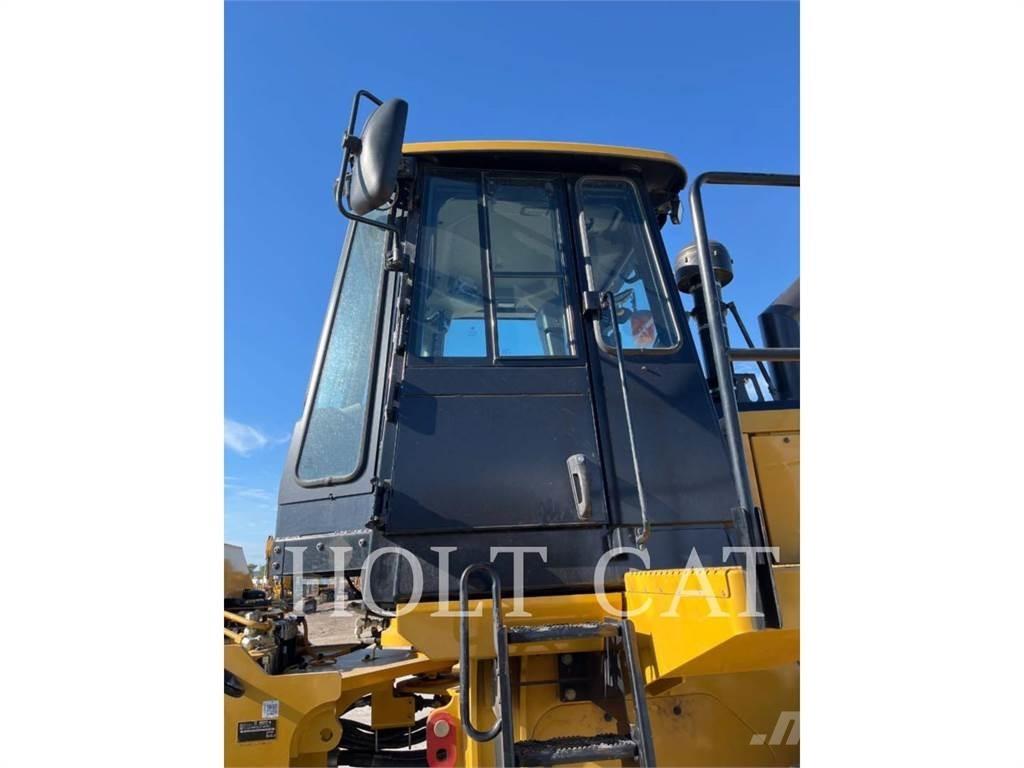 CAT 815 Erdbauwalzen