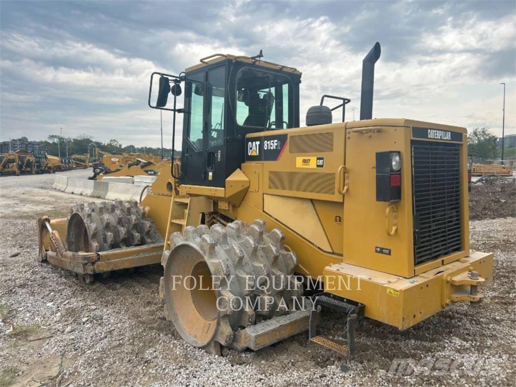 CAT 815F2 Erdbauwalzen
