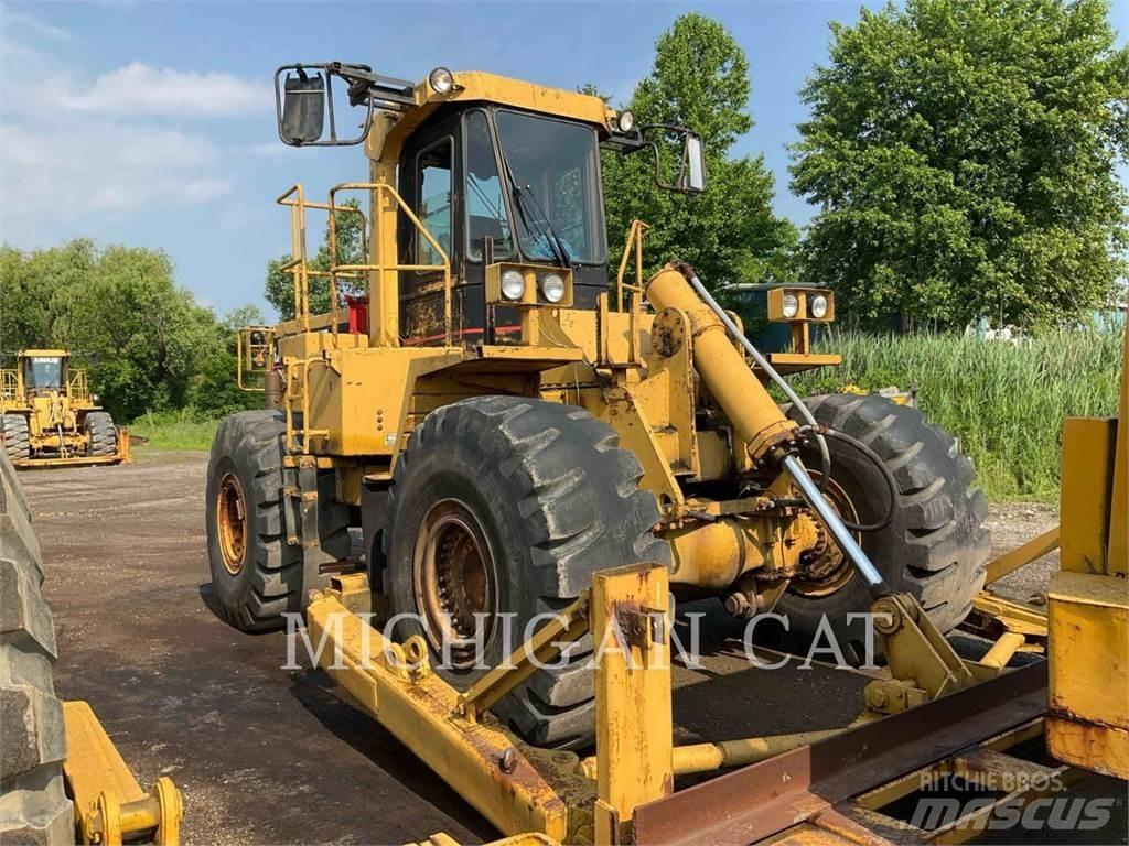 CAT 824C Radlader