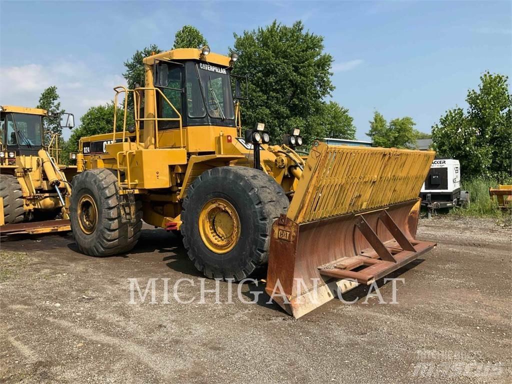 CAT 824C Radlader