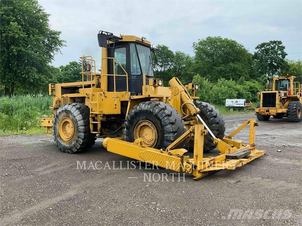 CAT 824C Radlader