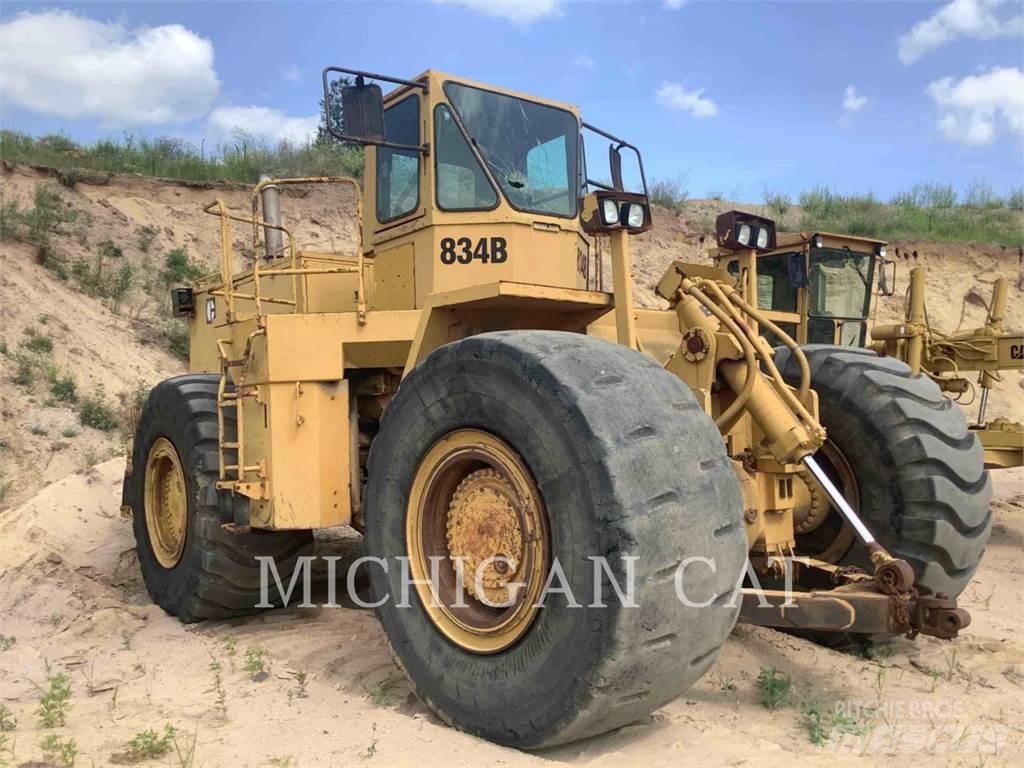 CAT 834B Radlader