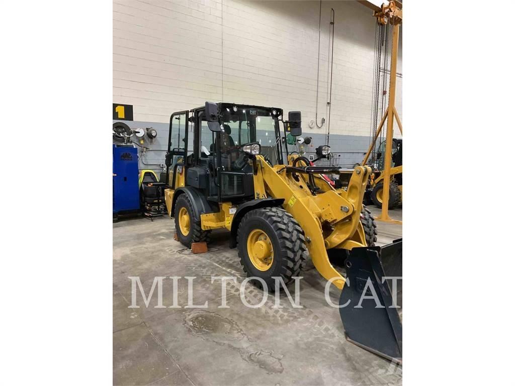 CAT 906 Radlader