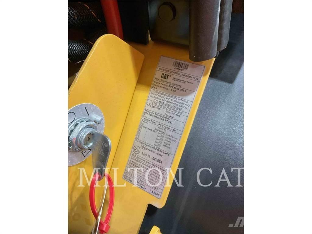 CAT 906 Radlader