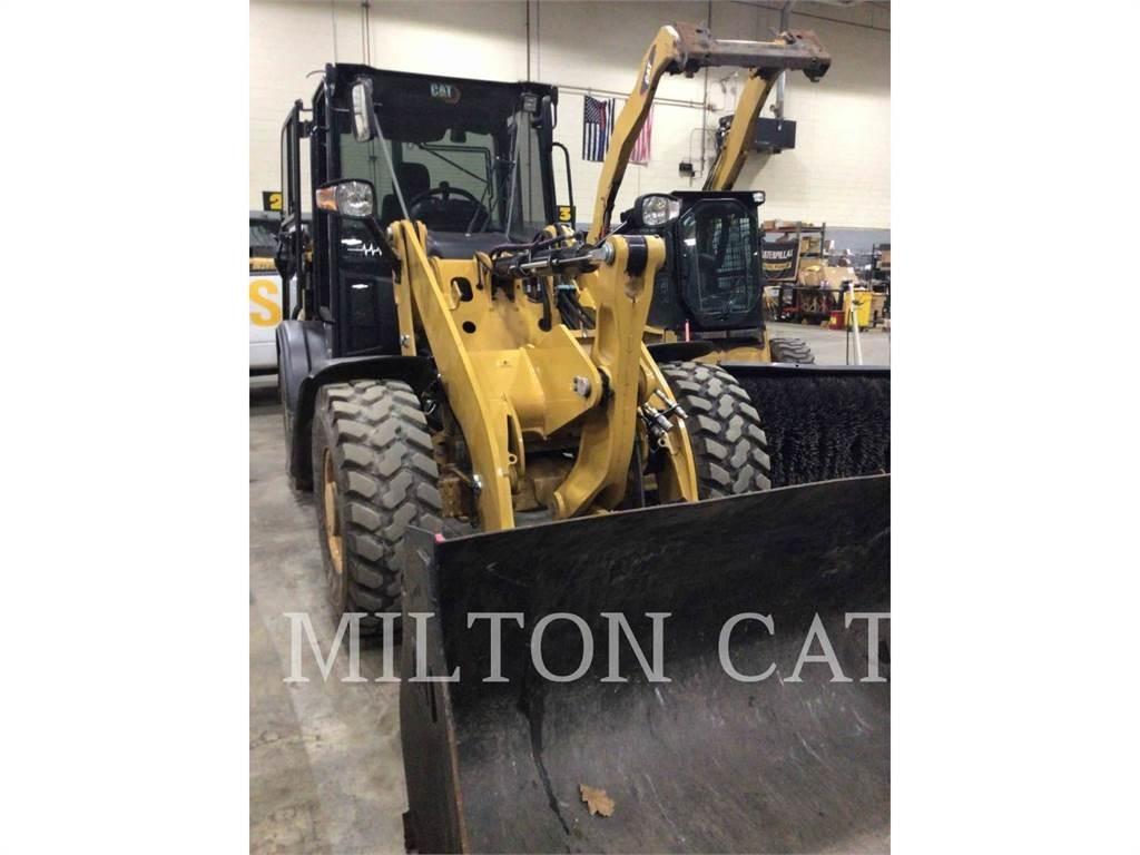 CAT 906M Radlader