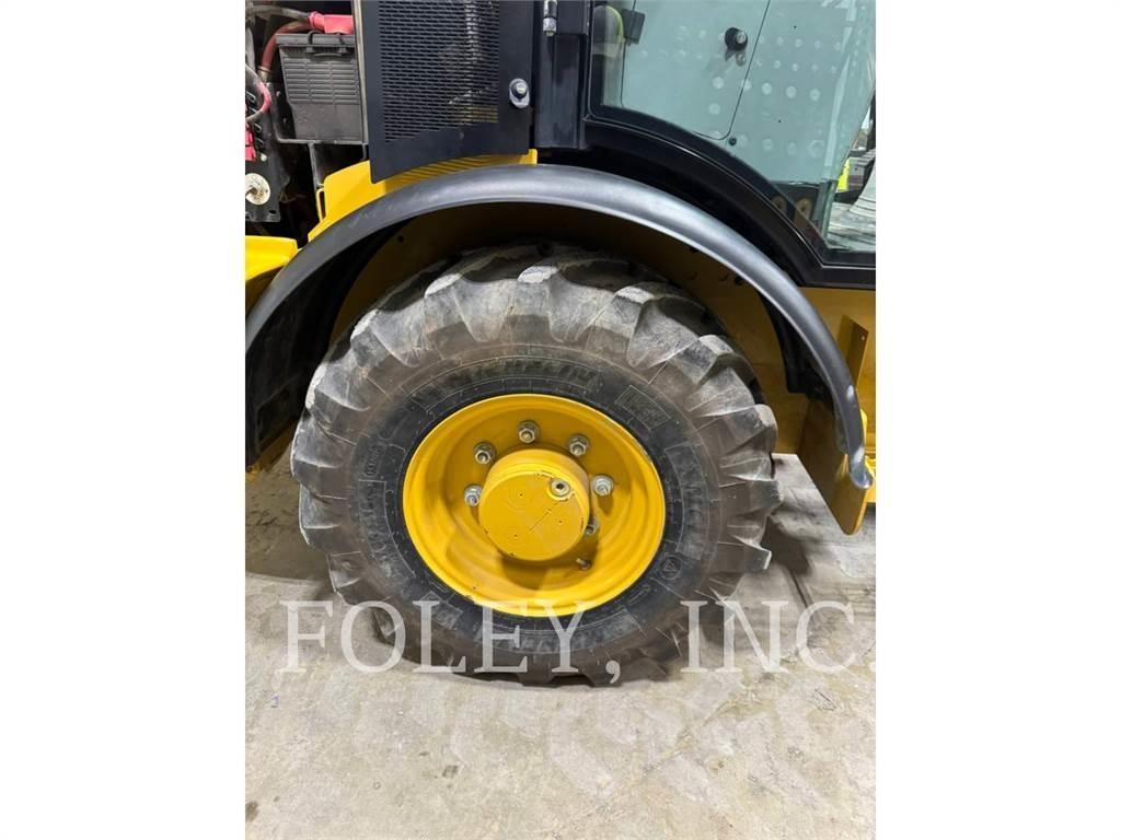 CAT 906M Radlader