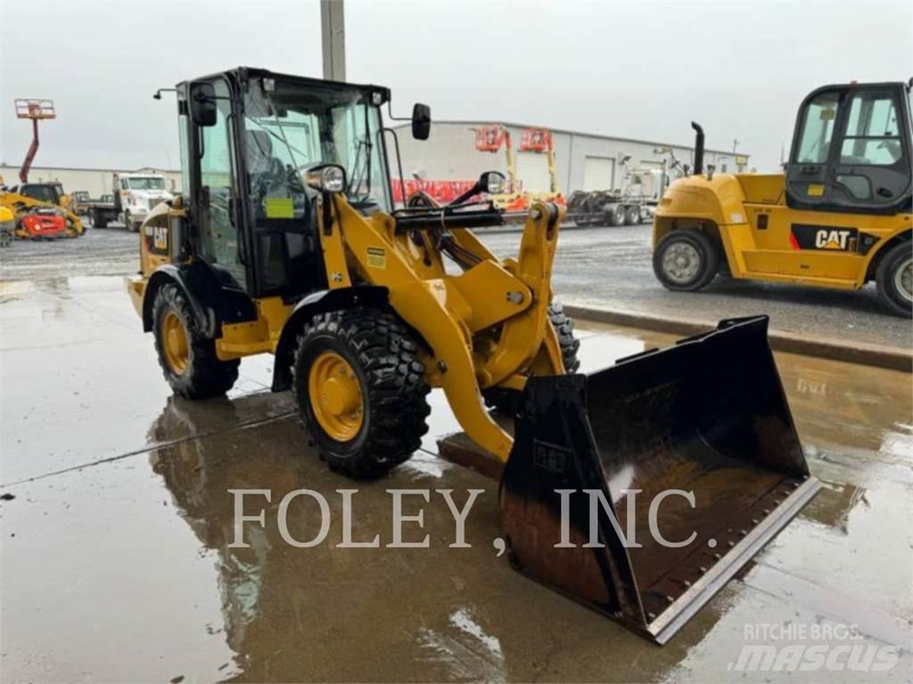 CAT 906M Radlader