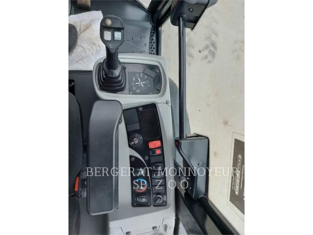 CAT 906M Radlader