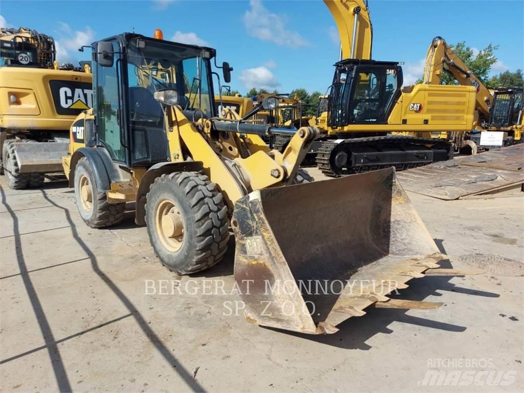 CAT 906M Radlader