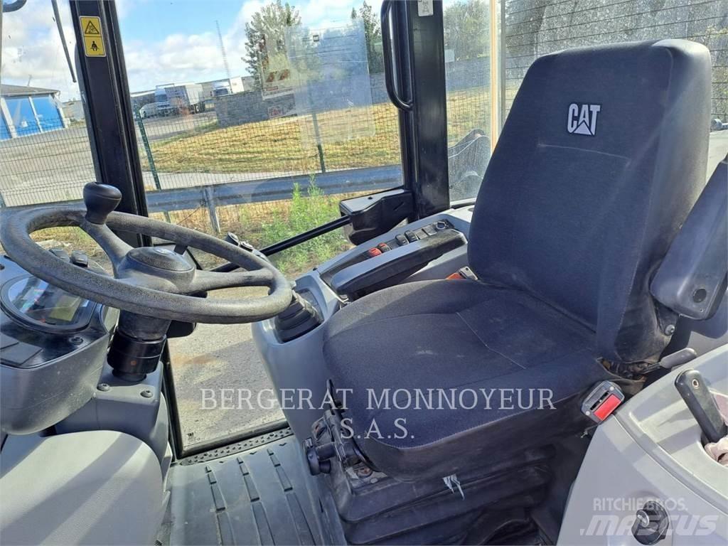 CAT 906M Radlader