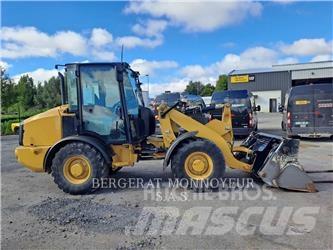 CAT 906M Radlader