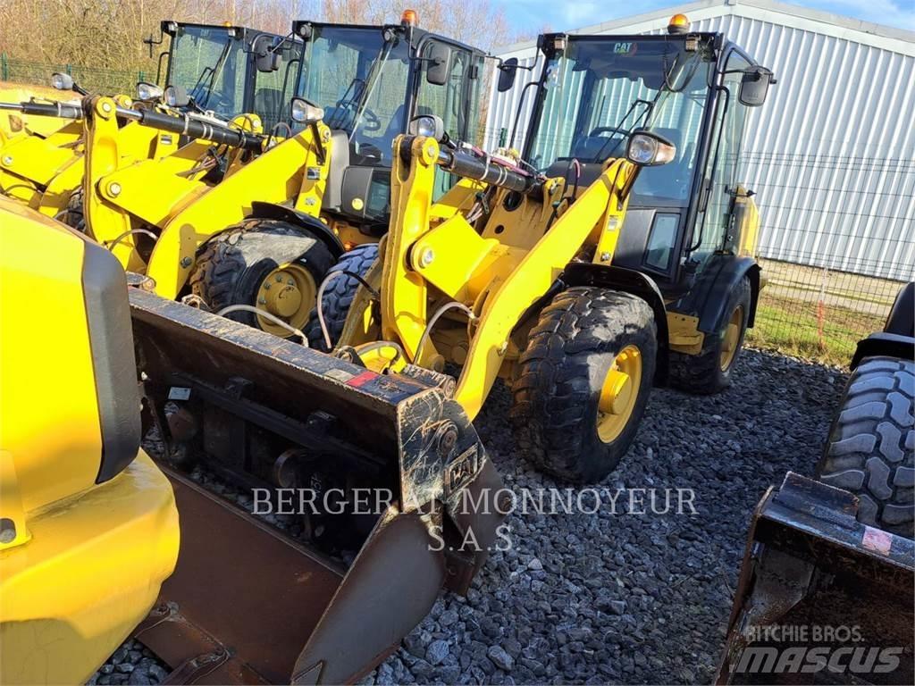 CAT 906M Radlader