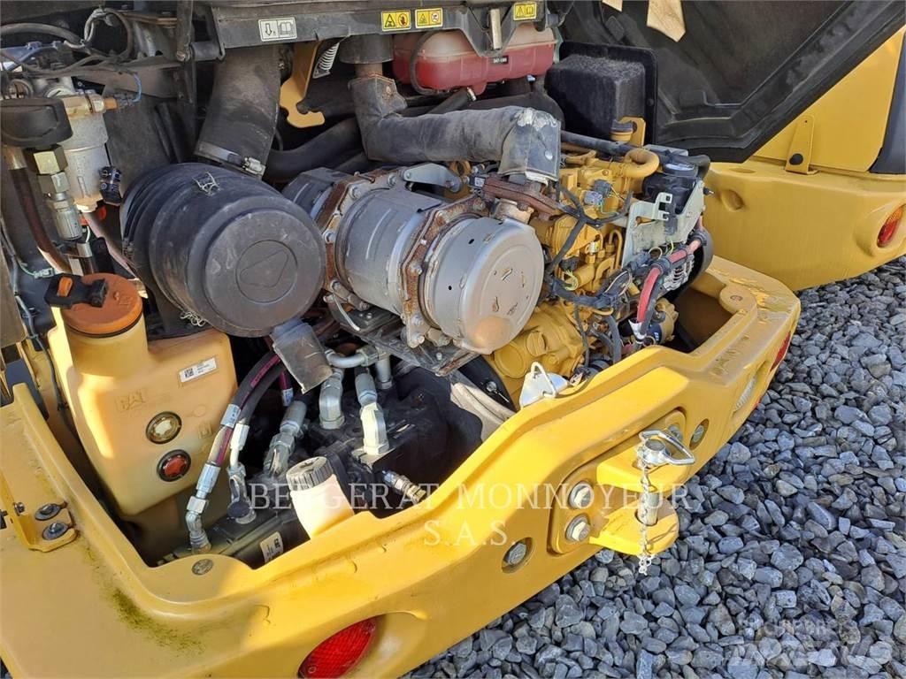 CAT 906M Radlader