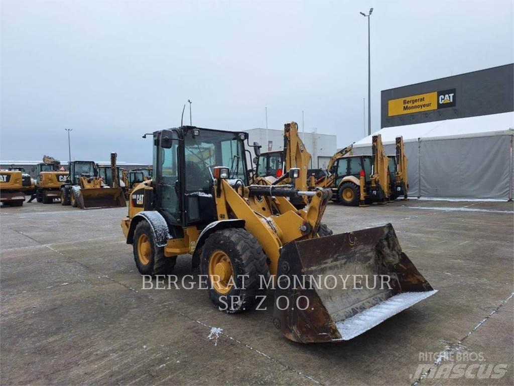 CAT 906M Radlader