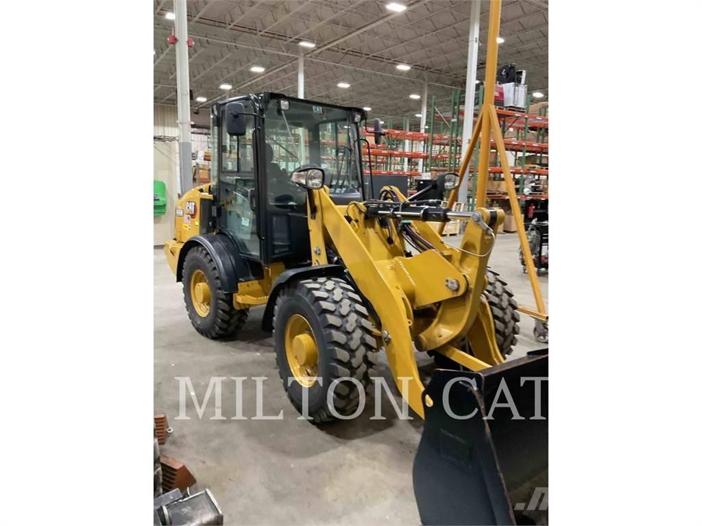 CAT 906M Radlader