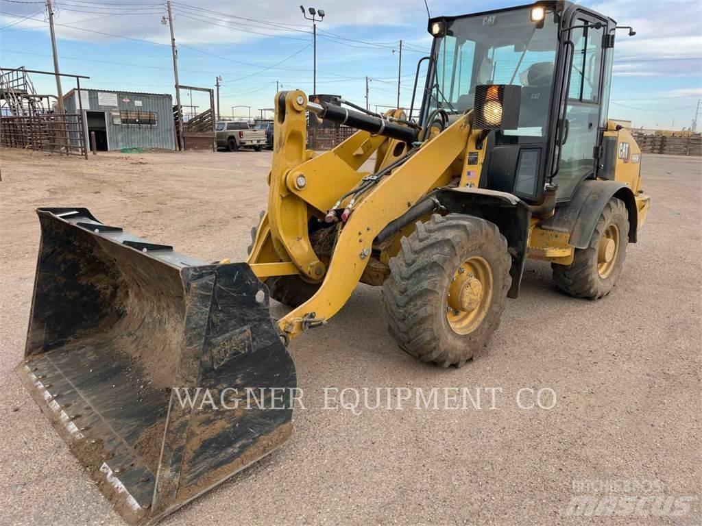 CAT 906M Radlader