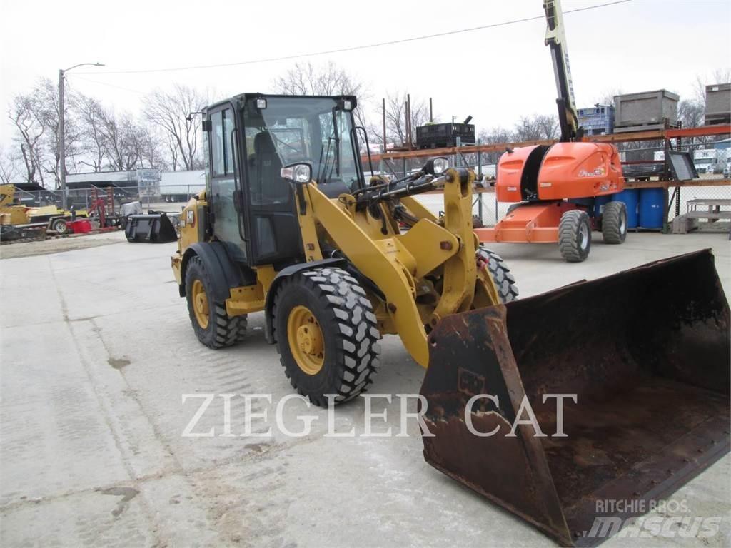 CAT 906M Radlader