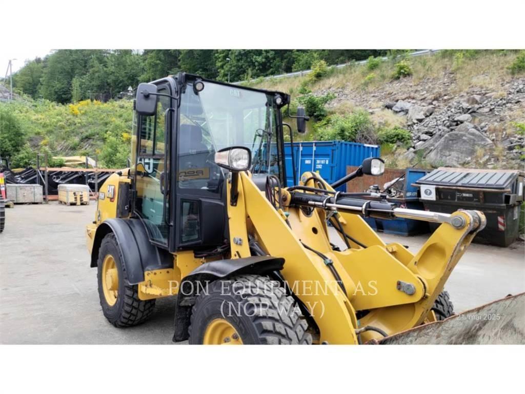 CAT 906M Radlader