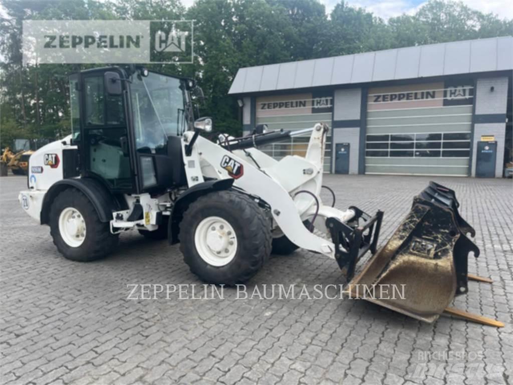 CAT 906M Radlader