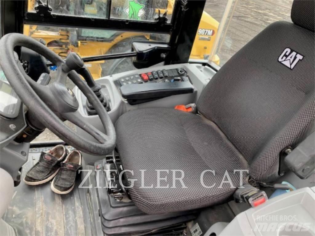 CAT 907M Radlader