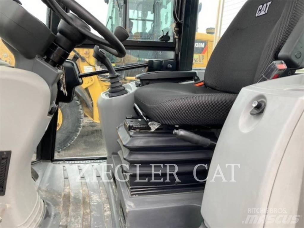 CAT 907M Radlader