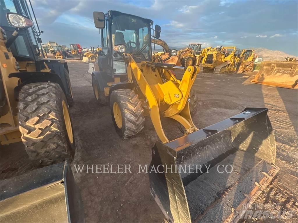 CAT 908 Radlader