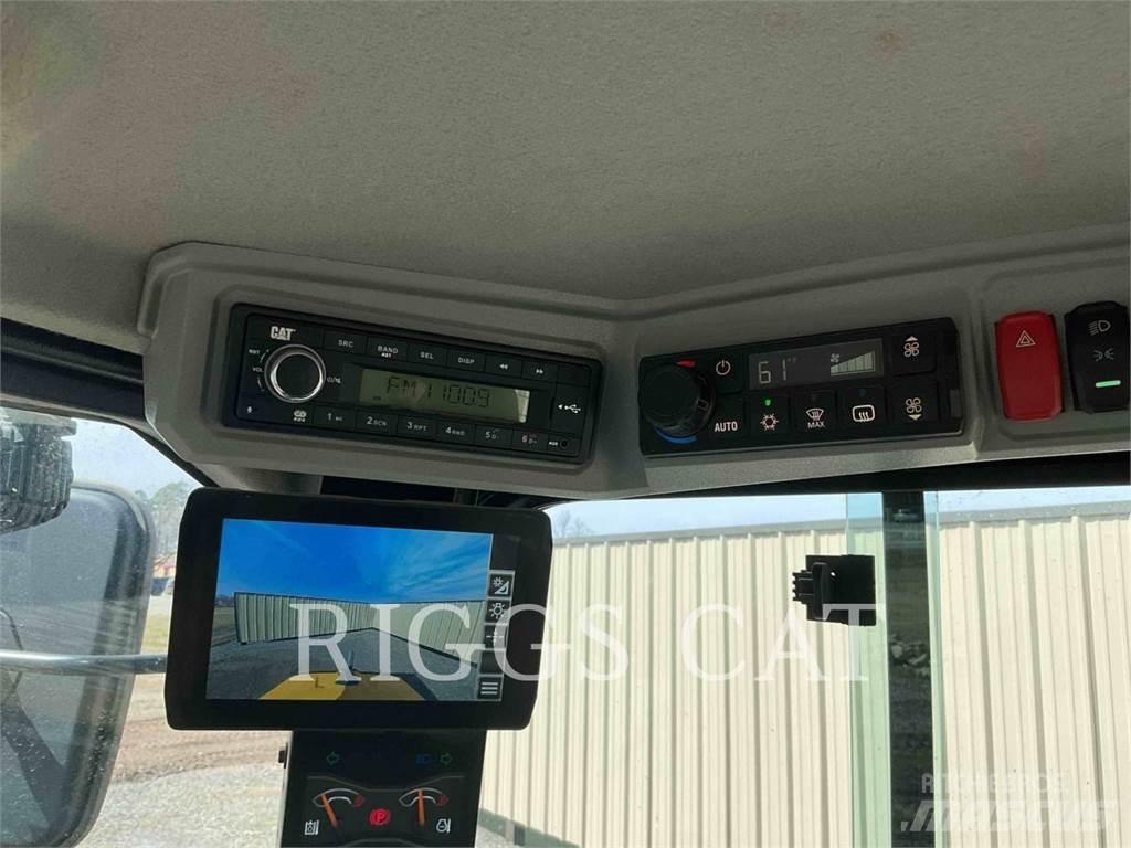 CAT 908 Radlader