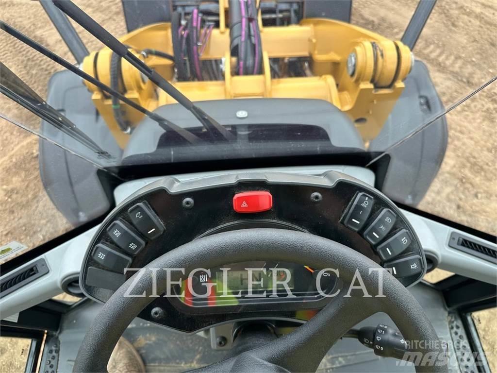 CAT 908M Radlader