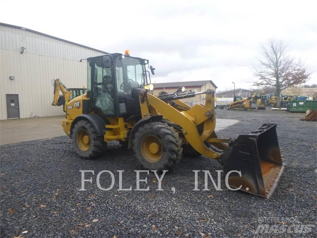 CAT 908M Radlader