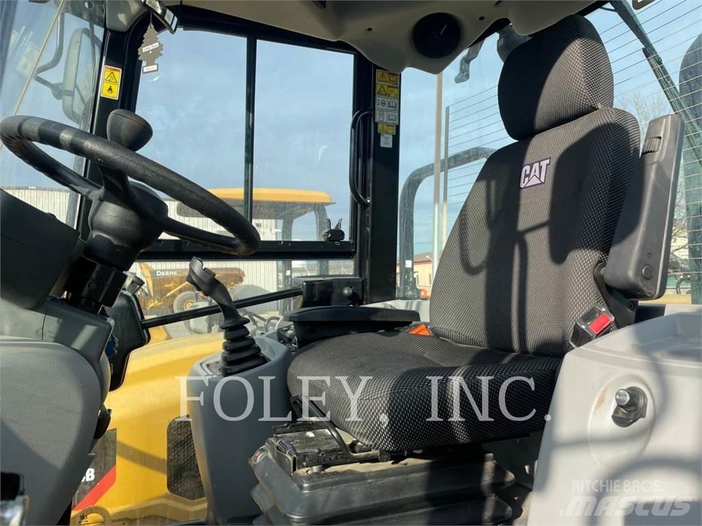 CAT 908M Radlader