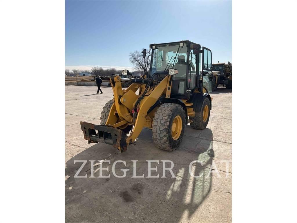 CAT 908M Radlader