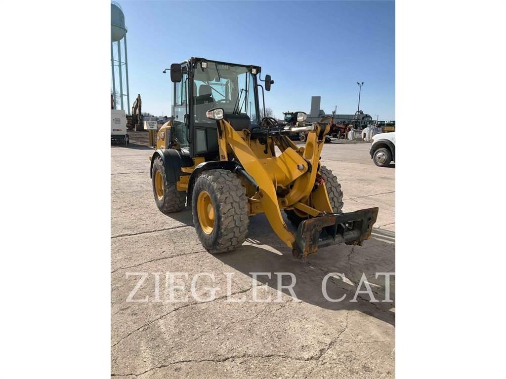 CAT 908M Radlader