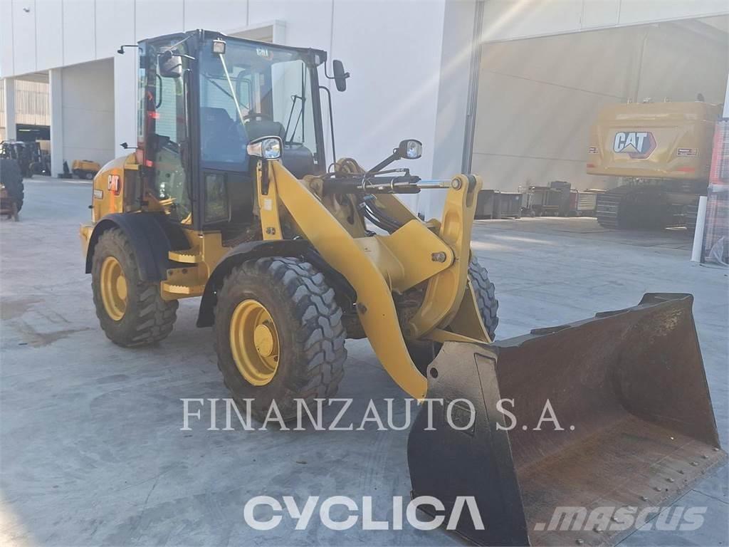 CAT 908M Radlader