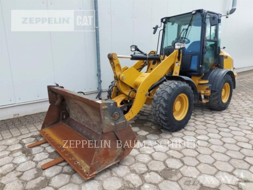 CAT 908M Radlader