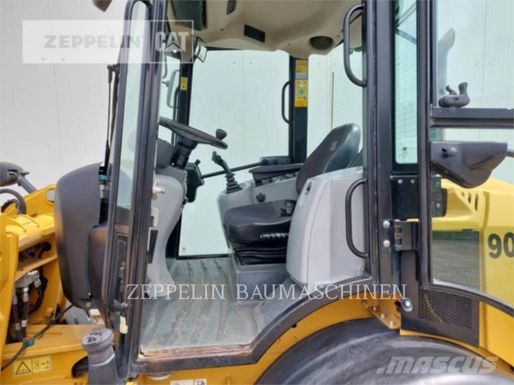 CAT 908M Radlader