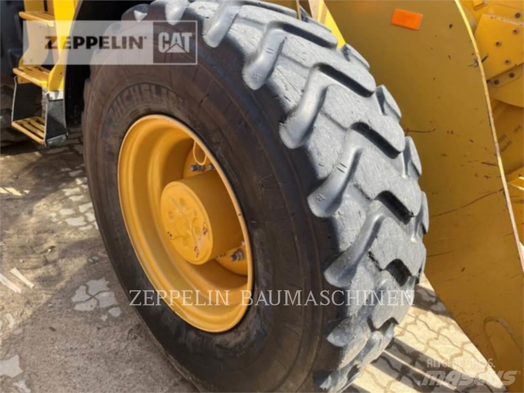 CAT 918M Radlader