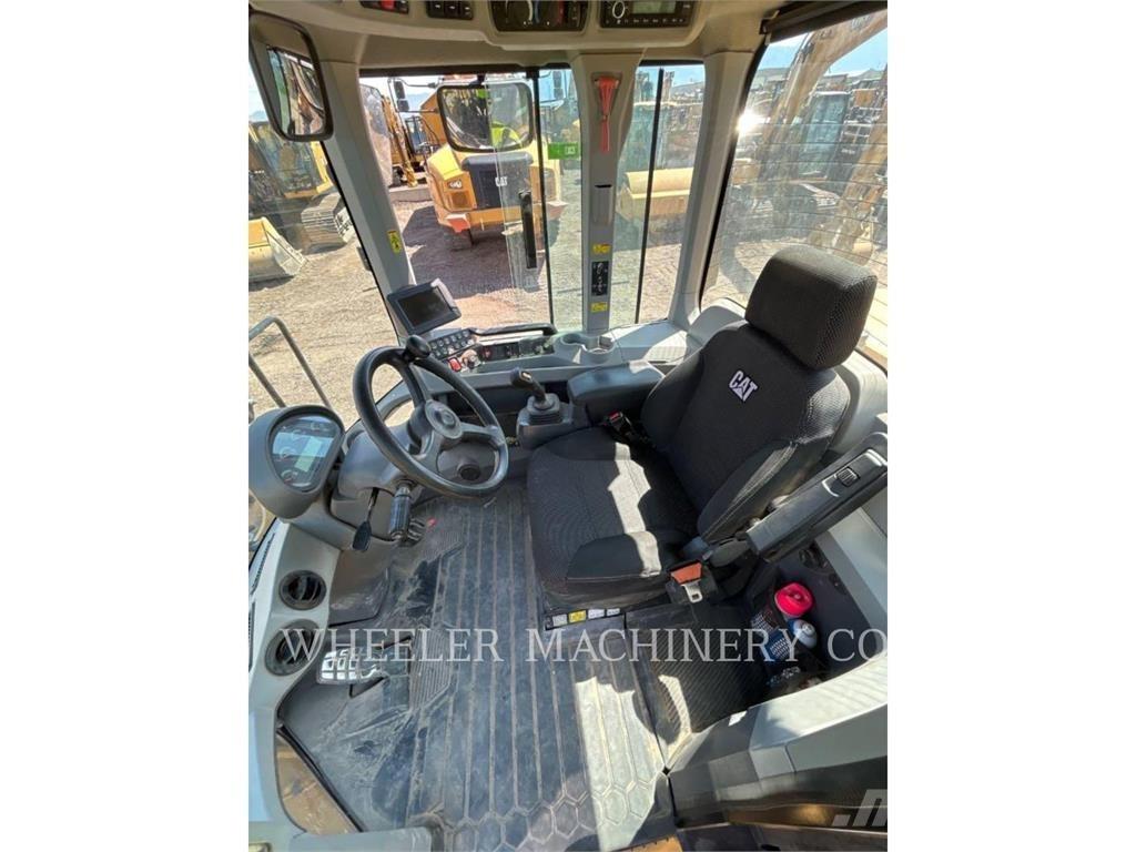 CAT 926M QC Radlader