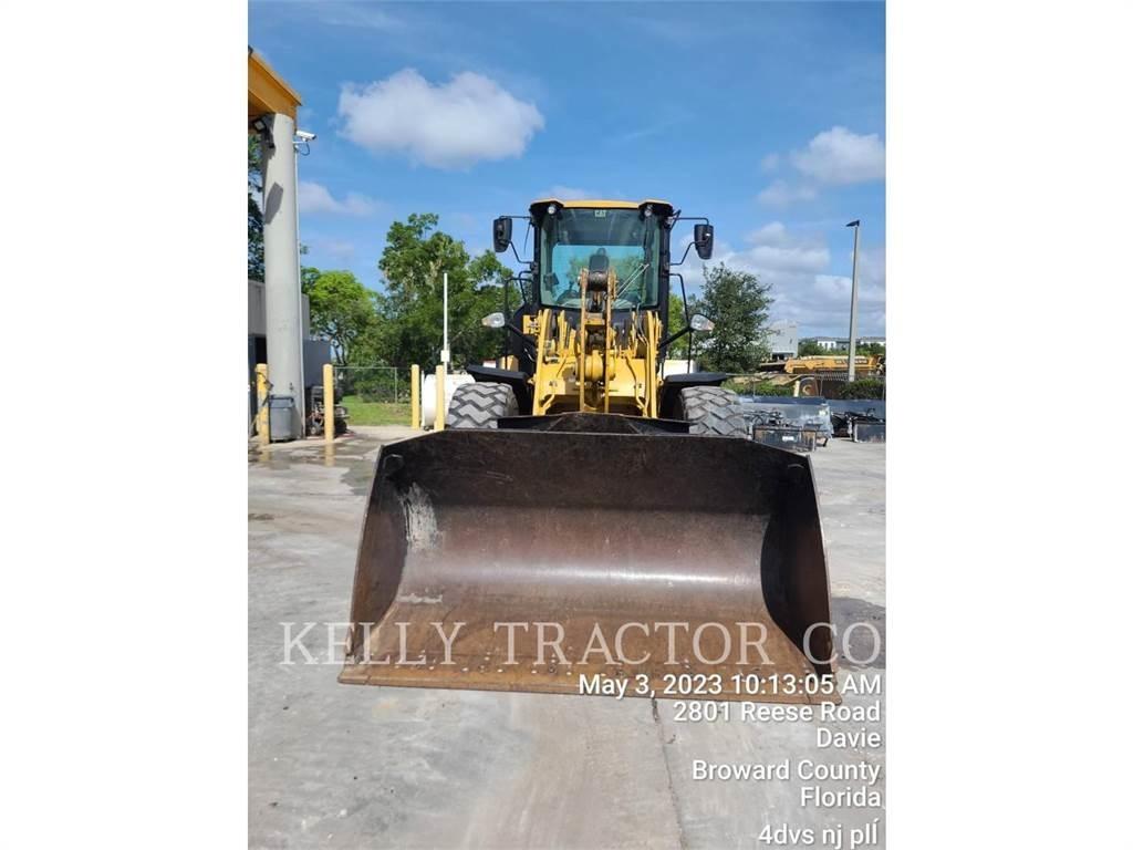 CAT 930M Radlader