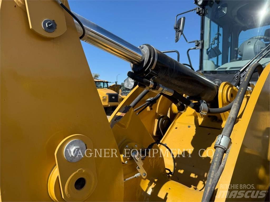 CAT 930M Radlader