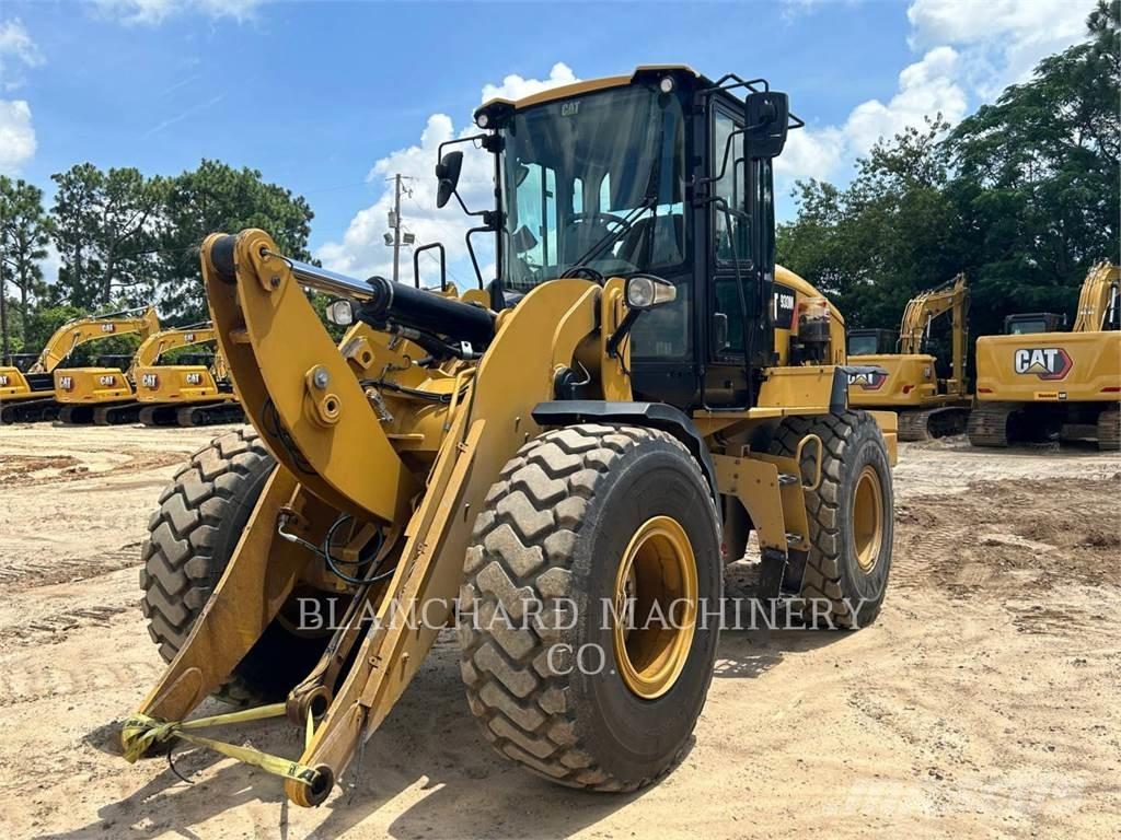CAT 930M Radlader
