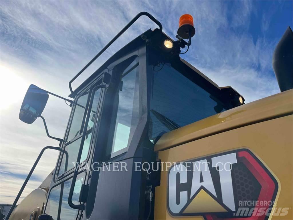 CAT 938M Radlader