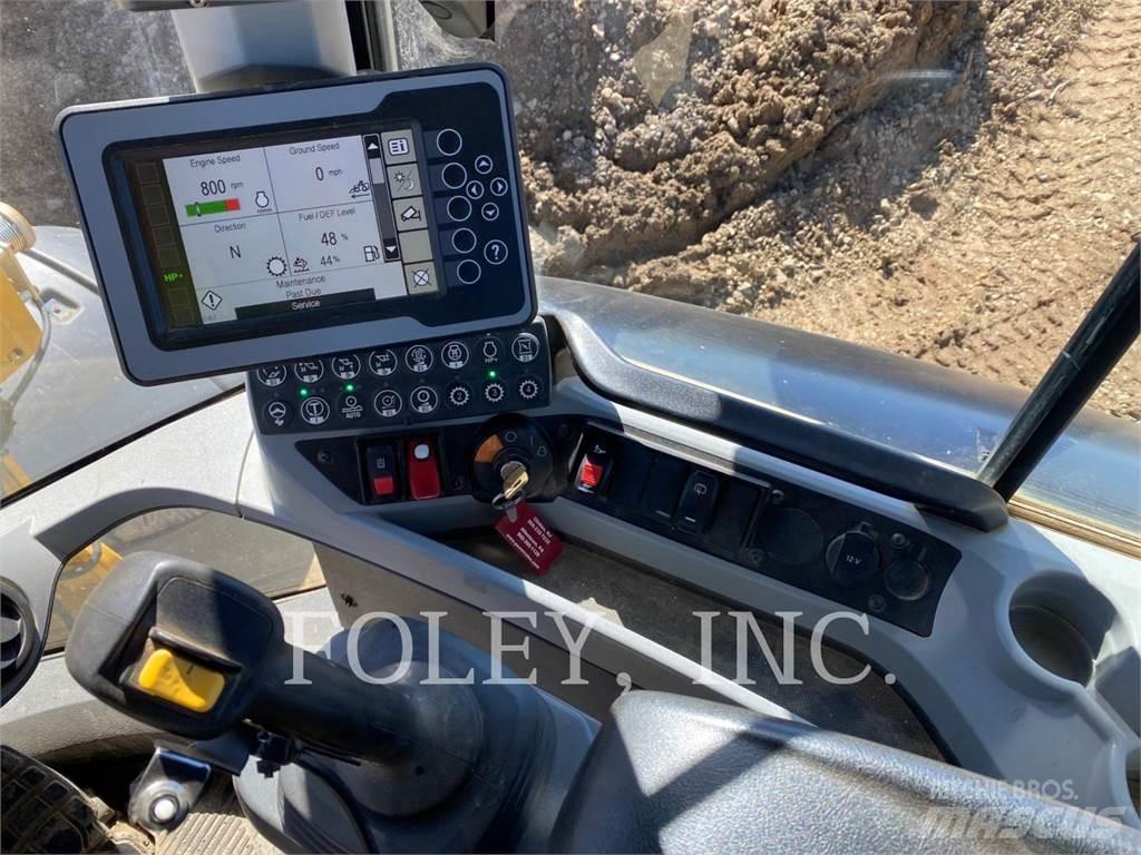 CAT 938M Radlader