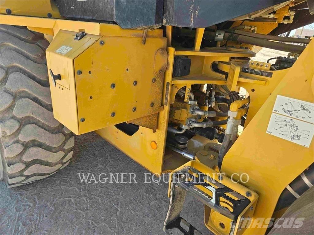 CAT 938M Radlader