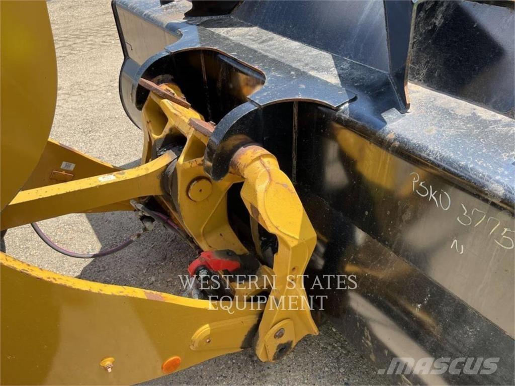 CAT 938M Radlader