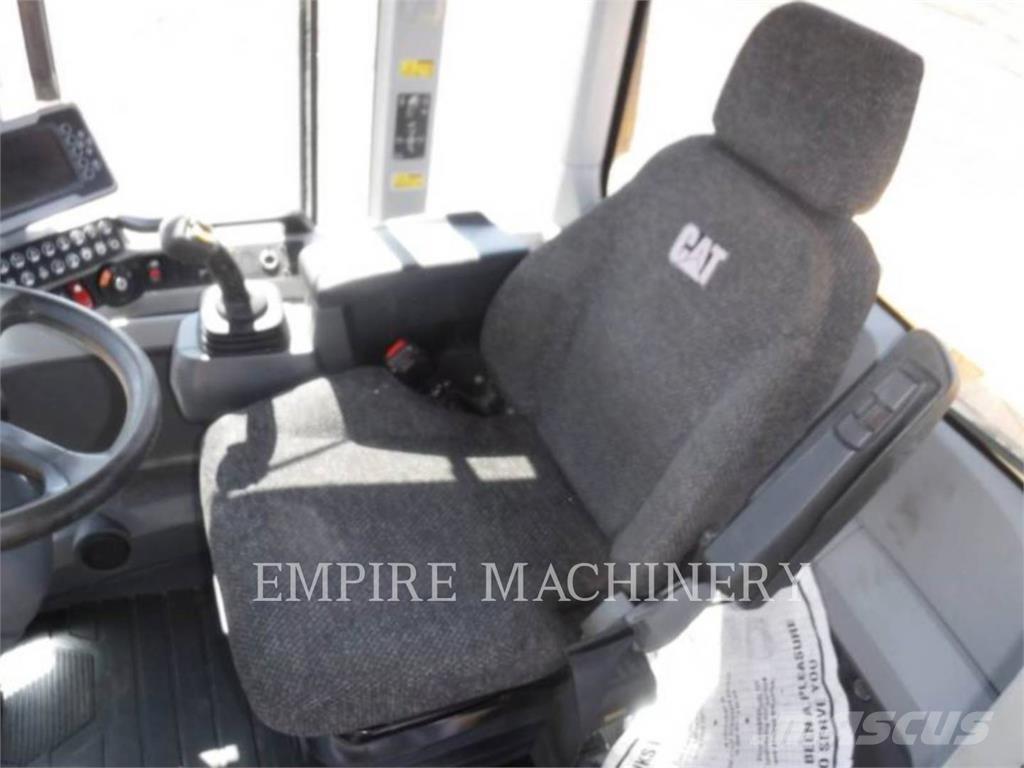 CAT 938M Radlader