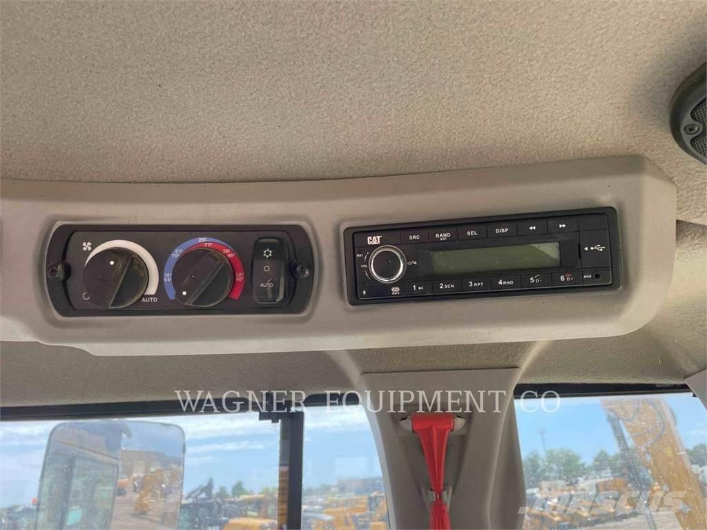 CAT 938M FC Radlader